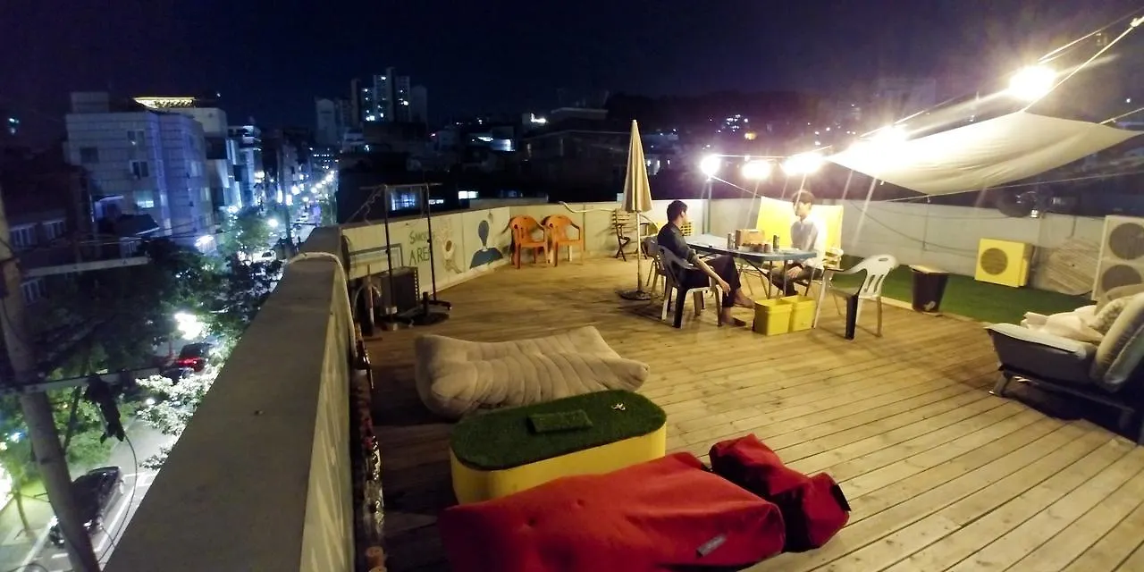 Fun Fun Stay Guesthouse 首爾 2*,